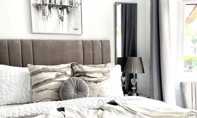 Marston Green Apartment | NEC Birmingham B37 Luxury Studio Apartment