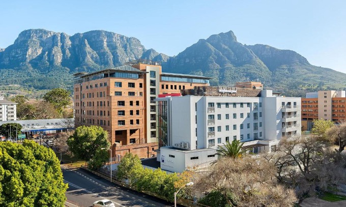 Claremont Hotel | Neighbourgood Newlands