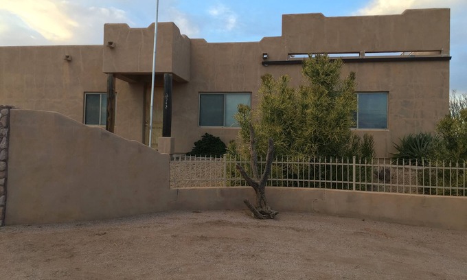 Apache Junction House | Nestled in the Superstition Mountains! Amazing views!
