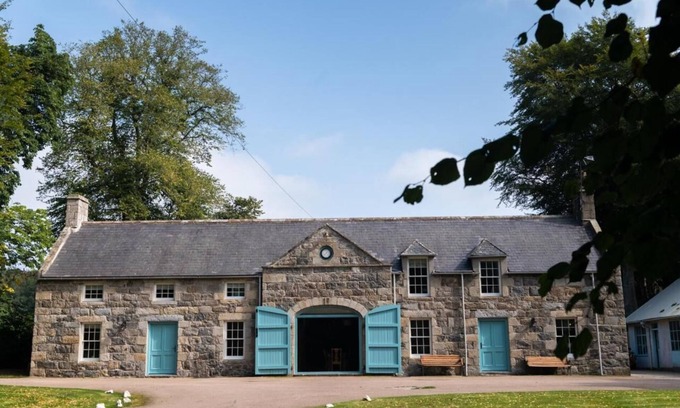 Turriff Bed & Breakfast | Netherdale House and Coach House