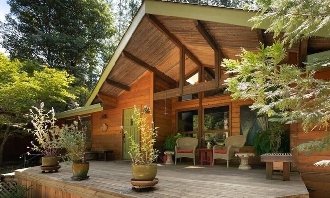 Nevada City Ski Chalet | Nevada City Luxury Retreat. Gorgeous Relaxing Chalet