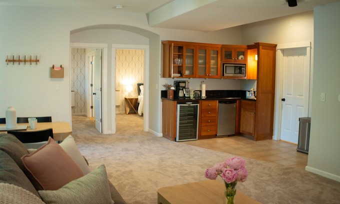 West Linn Apartment | NEW 2 bedroom in West Linn!