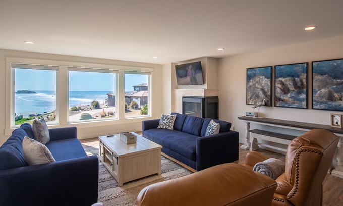 Bandon House | (New 2023) Luxury oceanfront home with spectacular twin beach views