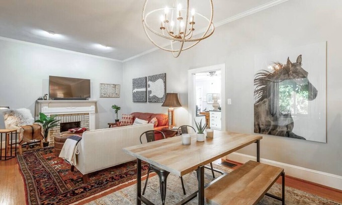 Flintstone House | NEW 3 Bedroom Cottage | Sleeps 6