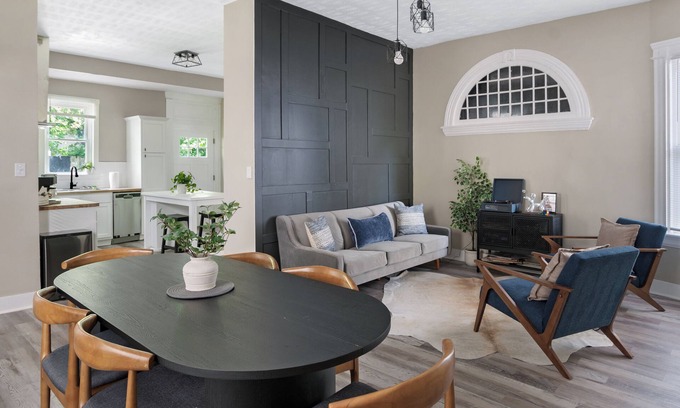 East Walnut HIlls House | NEW! 3-Story Gem, 6BR In the heart of Cincinnati!