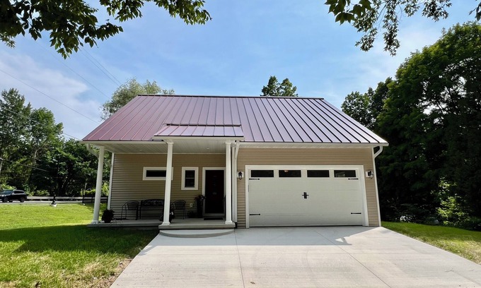 Egg Harbor House | New 4-bedroom home in Egg Harbor, 2 min drive to beach