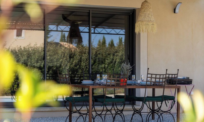 Croagnes Villa | New 4* villa, heated pool.