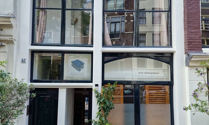 Burgwallen Nieuwe Zijde Apartment | New Apartment Heart of Amsterdam
