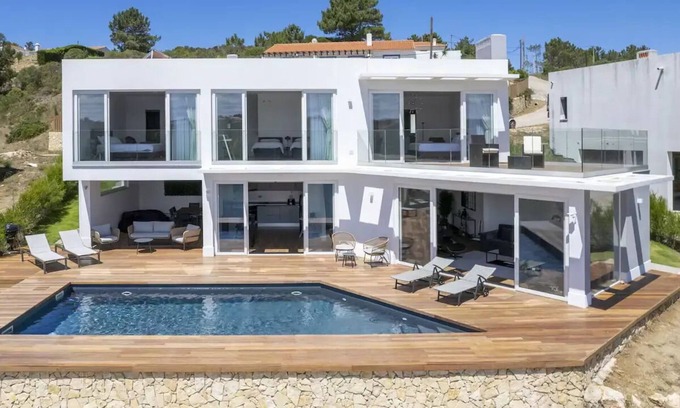 Aljezur House | New! Arrifana Lake House