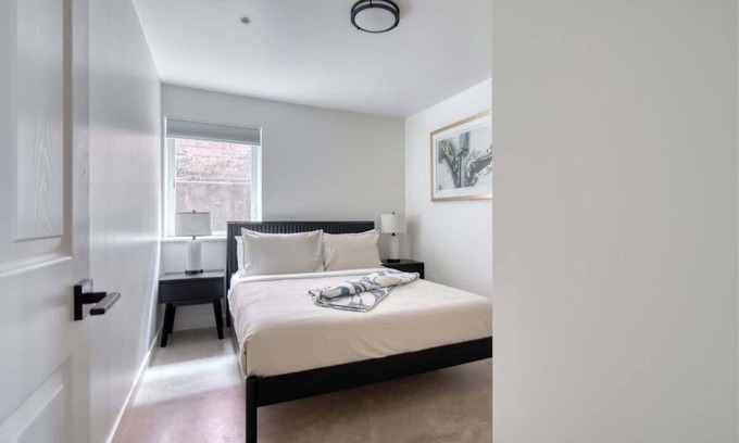 King House | New Build 4BR Sleeps 10 Great Location