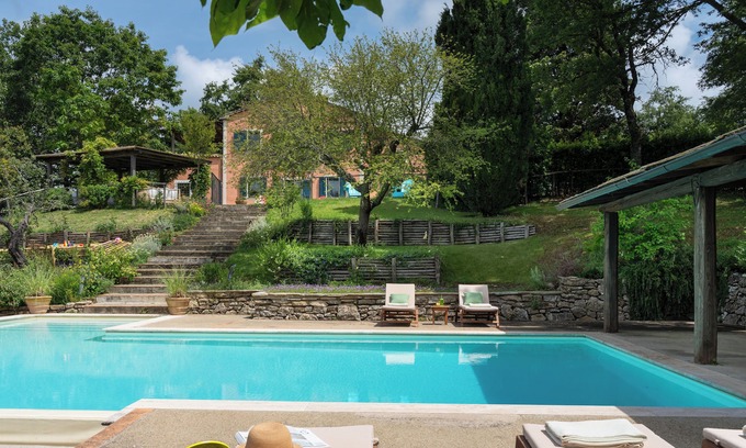 San Casciano dei Bagni Villa | New! Casale Volare, Stylish Tuscany Farmhouse with House Chef,Pool, Pet Friendly, Thermal Baths