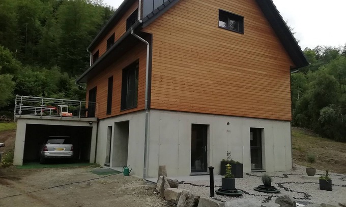 Husseren-Wesserling House | New chalet 200m² 9personnes spa intérieur, 4 bedrooms