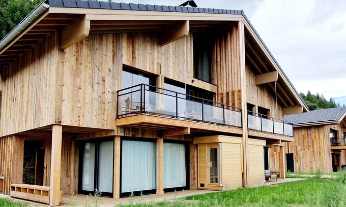Montalbert Ski Chalet | New Chalet in La Plagne - 3Lv, 12p, Sauna, Parking, WiFi