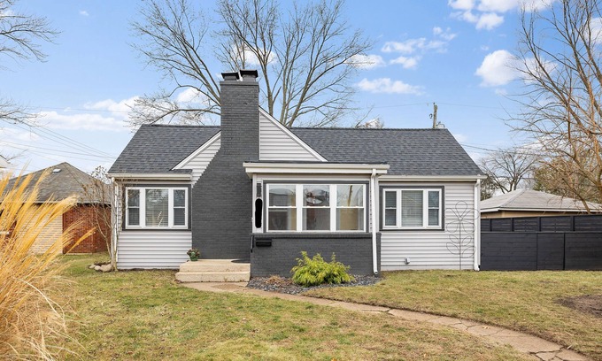 Michigan City House | NEW! Charming 3-Bedroom Hideaway in the Heart of Michigan City!