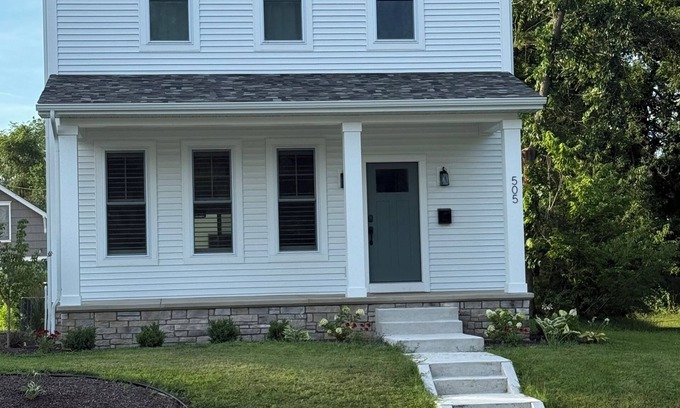 Harters Heights House | New construction 4 BR 4.5 bath less than a mile from Notre Dame and Eddy St