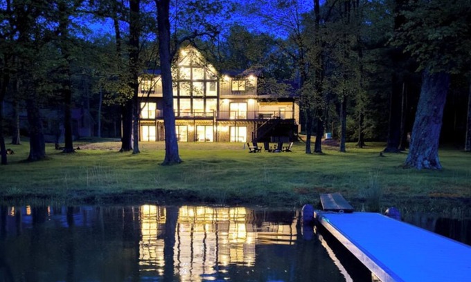 Swanton House | New Construction! 7 bedroom luxury lakefront home in golf neighborhood!