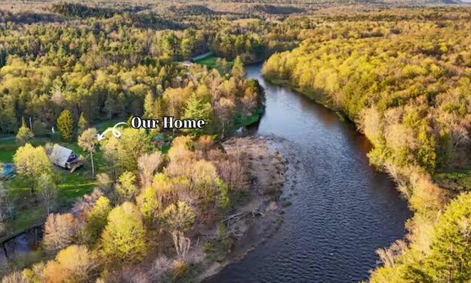 Cold Brook Cabin | NEW creekside Home w Firepit BBQ Kayak Pets