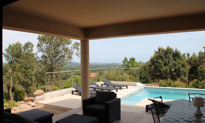 San-Gavino-di-Carbini Villa | New detached villa with private pool
