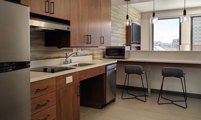 Uptown Oakland Hotel | New Extended Stay Hotel in Downtown Oakland. Studio Suites!