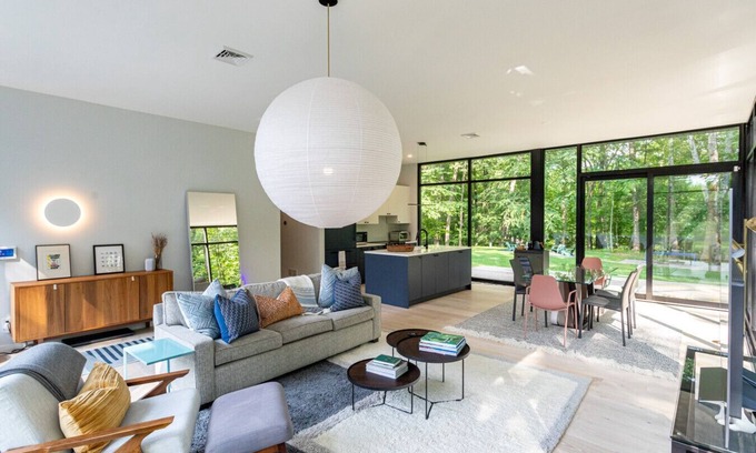 Kerhonkson House | NEW: Fabulous Glass Contemporary in Kerhonkson