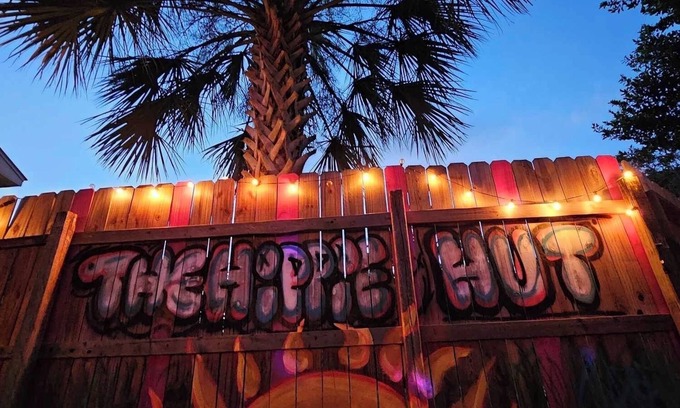 Homosassa Cabin | NEW - Hippie Hut Minutes from the Boat Ramp