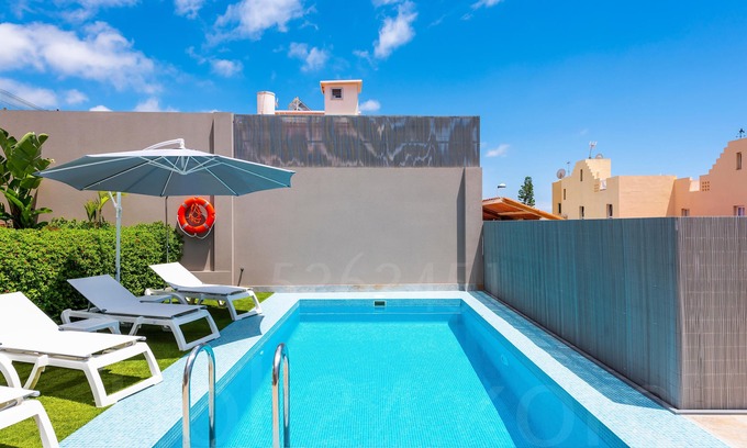 Armenime Villa | New holiday home with a large terrace and pool, views of the Atlantic