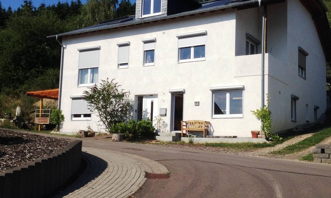 Mertesdorf Apartment | new holiday flat in altitude of ruwer valley on the outskirts of the forest