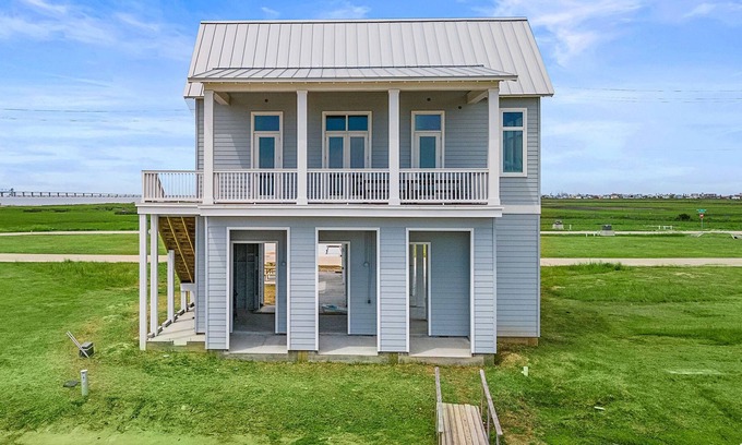 Galveston House | New home with the best views of West Bay