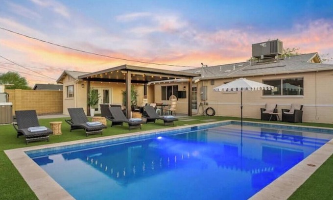 New Papago Parkway House | NEW Hot tub & Pool Bungalow Minutes to Old Town