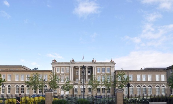 Putney Apartment | New - King bed flat near parks. 2fl