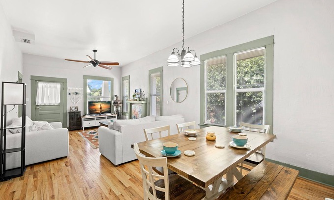 Dixieland House | NEW! Lakeland Landing | Cute Bungalow by Downtown