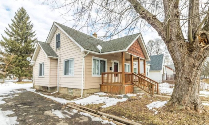 Pontiac House | NEW listing-20% off your booking