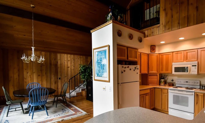 Bigfork House | New Listing!! Cedar Bay Retreat for the Family
