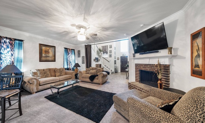 Dallas House | NEW LISTING! Charming Dallas Retreat Near Top Attractions