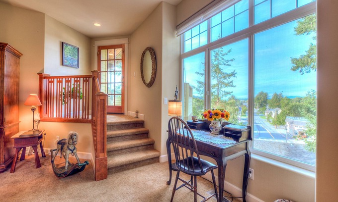 La Conner House | New Listing: Cozy, Comfortable Home with Fantastic Views in La Conner Village