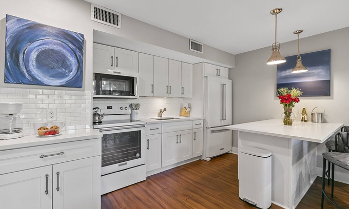 West Beach Village Villa | New listing! Easy beach access, central location