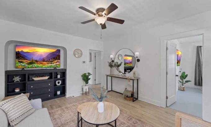 Downtown Sacramento House | New Listing!Home In Downtown Sac