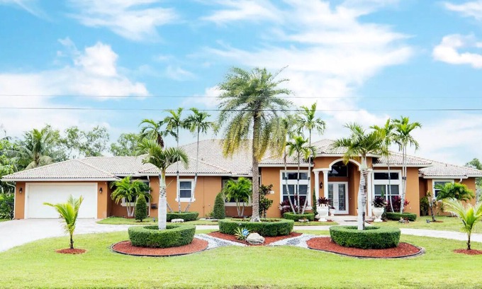 Southwest Ranches Villa | NEW LISTING! Luxurious Serene SW Ranches Villa by RedAwning