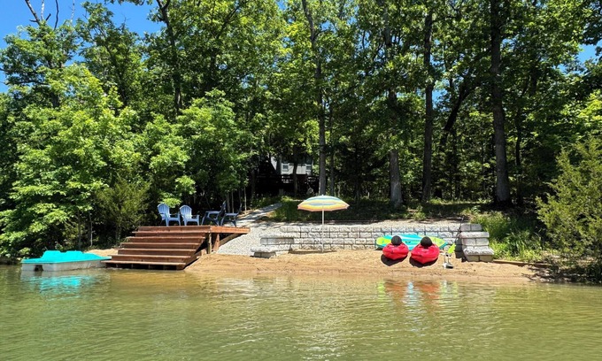 Innsbrook Ski Chalet | ! NEW LISTING! Lakefront Chalet with Private Beach on Beautiful Clear Water!