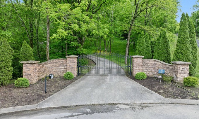 Hendersonville House | New Listing - Mountain Hideaway North Nashville