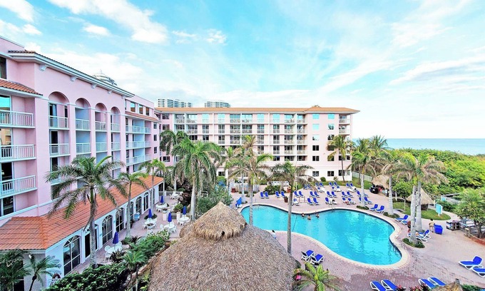 Palm Beach Shores Condo | NEW LISTING! Palm Beach Shores Resort | Beachfront Location | Singer Island