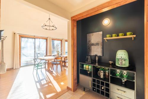 Basye House | New Listing, Pet Friendly, Hot Tub, Grill, Fire Pit, Bryce Resort