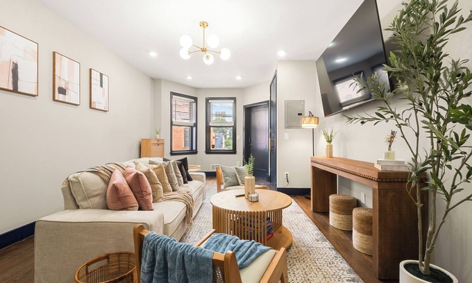 McGinley Square House | NEW LUX 3BR MetLife NYC FREE Parking Walk to PATH