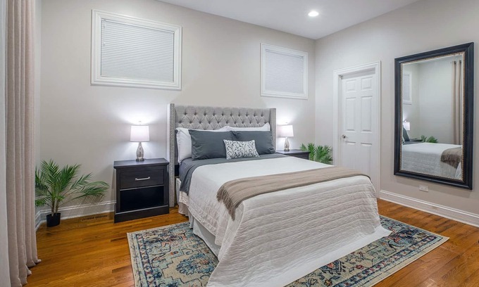 Ukrainian Village Condo | NEW LUXURY CONDO WITH PATIO DECK