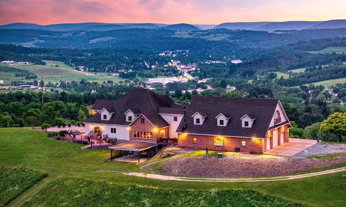 Wellsboro House | New Mansion Sleeps 26 w/Theatre, Hot Tub, Game Rm, Pond, Secluded