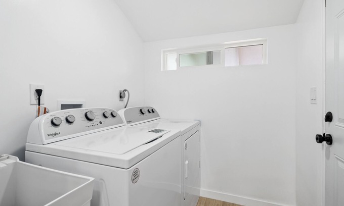 Wahiawa House | New Modern, Central Home - 3 bedrooms