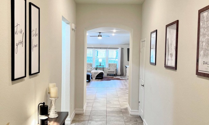 Little Elm House | NEW! Modern Farmhouse Retreat in the Heart of Little Elm – 3BR/2BA