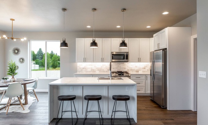 Spokane House | New Modern Luxury Home in Spokane Featuring 5 Bedrooms 3 Bathrooms and Sleeps 16