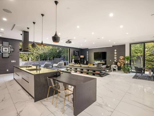 Melrose House | NEW Modern Oasis off Melrose - Rooftop - Pool