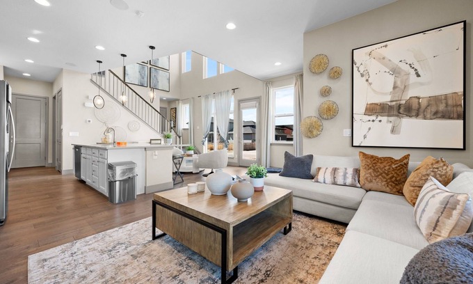 Aurora House | New! Near DEN Airport, Gaylord Event Center, Green Valley Ranch Golf Course